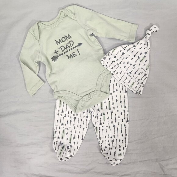 Sterling Baby Green White Mom + Dad = Me 3 Piece Set Shirt Pants Hat 3 Months - Picture 1 of 2
